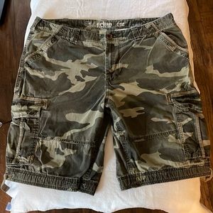 Urban Pipeline Mens Camo Cargo Shorts Size 40